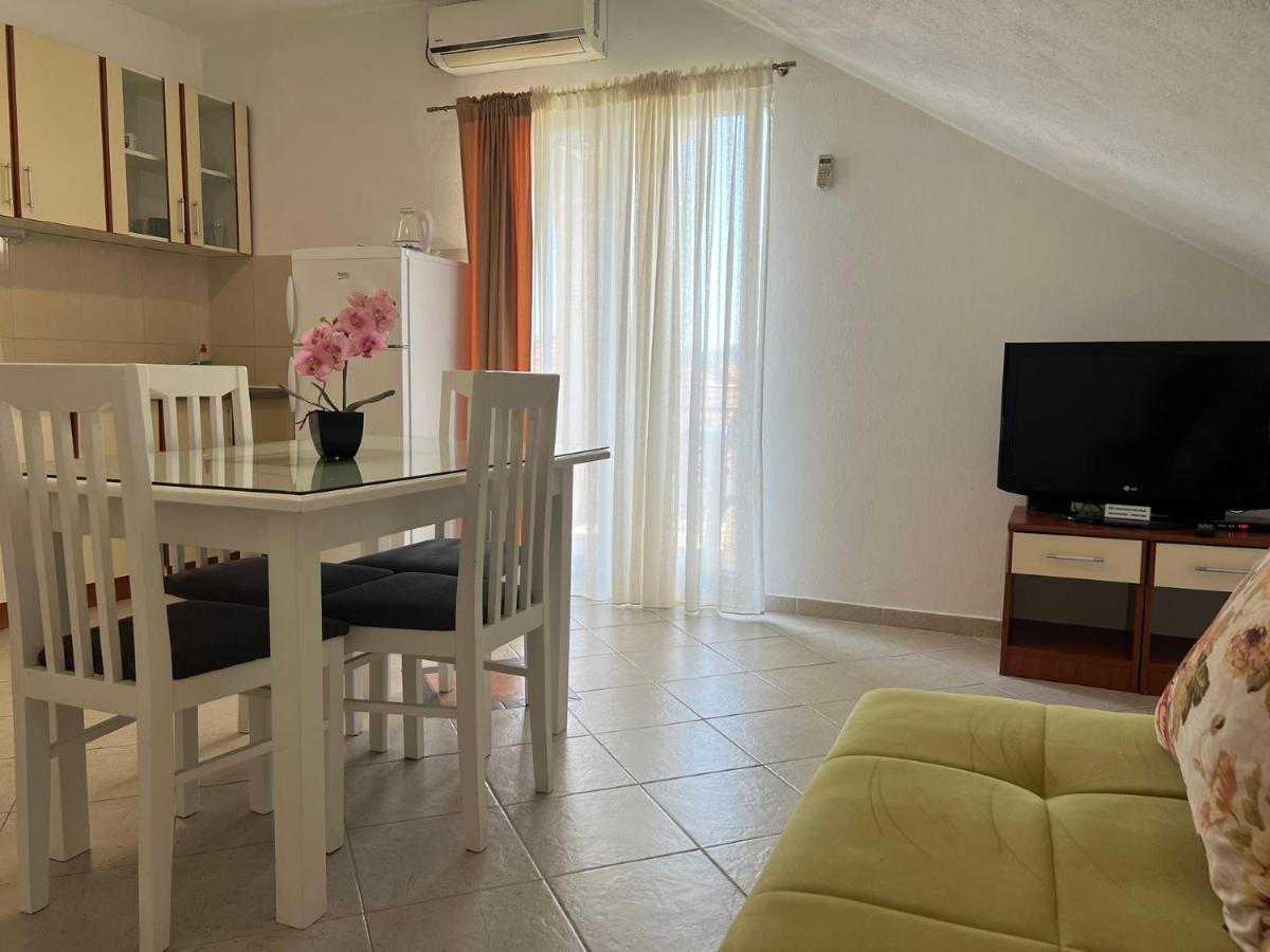 Apartmani Bekonja Tivat Eksteriør billede